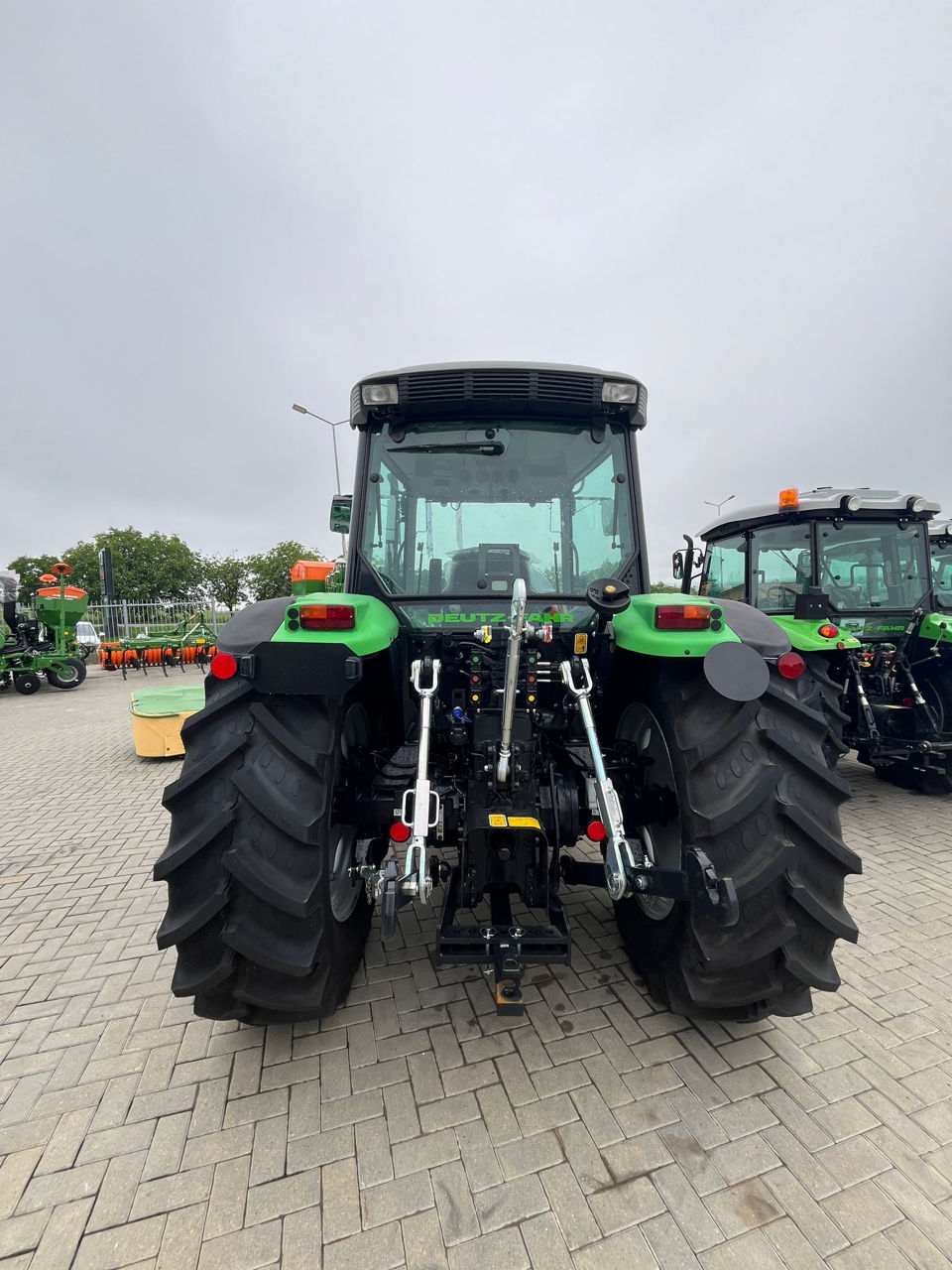 Tractor Deutz-Fahr Agrofarm 115G foto 1