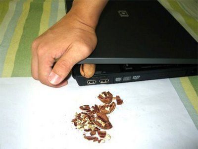 Cumpar laptop defectat. foto 3