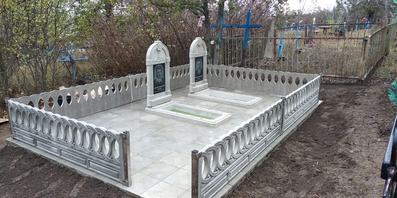 Monumente funerare din granit si beton in leova,iargara,cantemir,comrat,cimislia.hincest foto 2