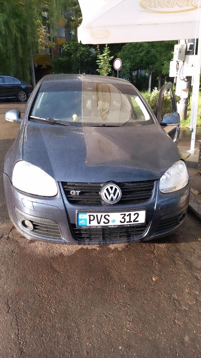 Volkswagen Golf 2006 г. с пробегом 300000 км, Бензин, 3000 €