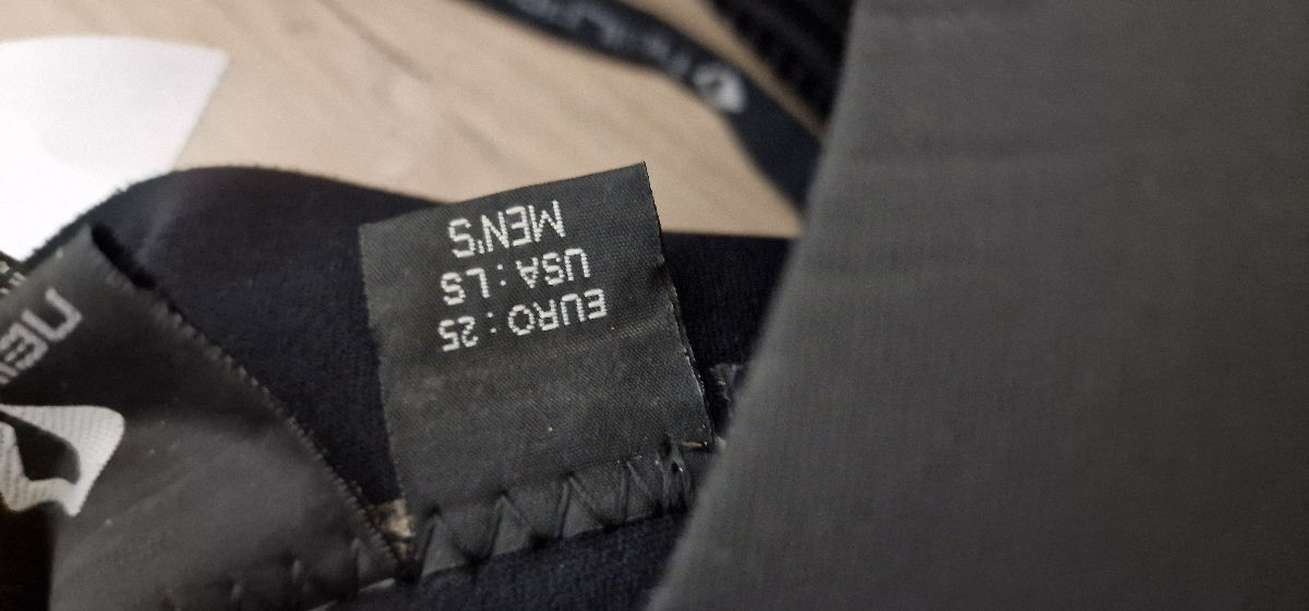 Vând combinezon scufundări marca Neilpryde 3000 series фото 4
