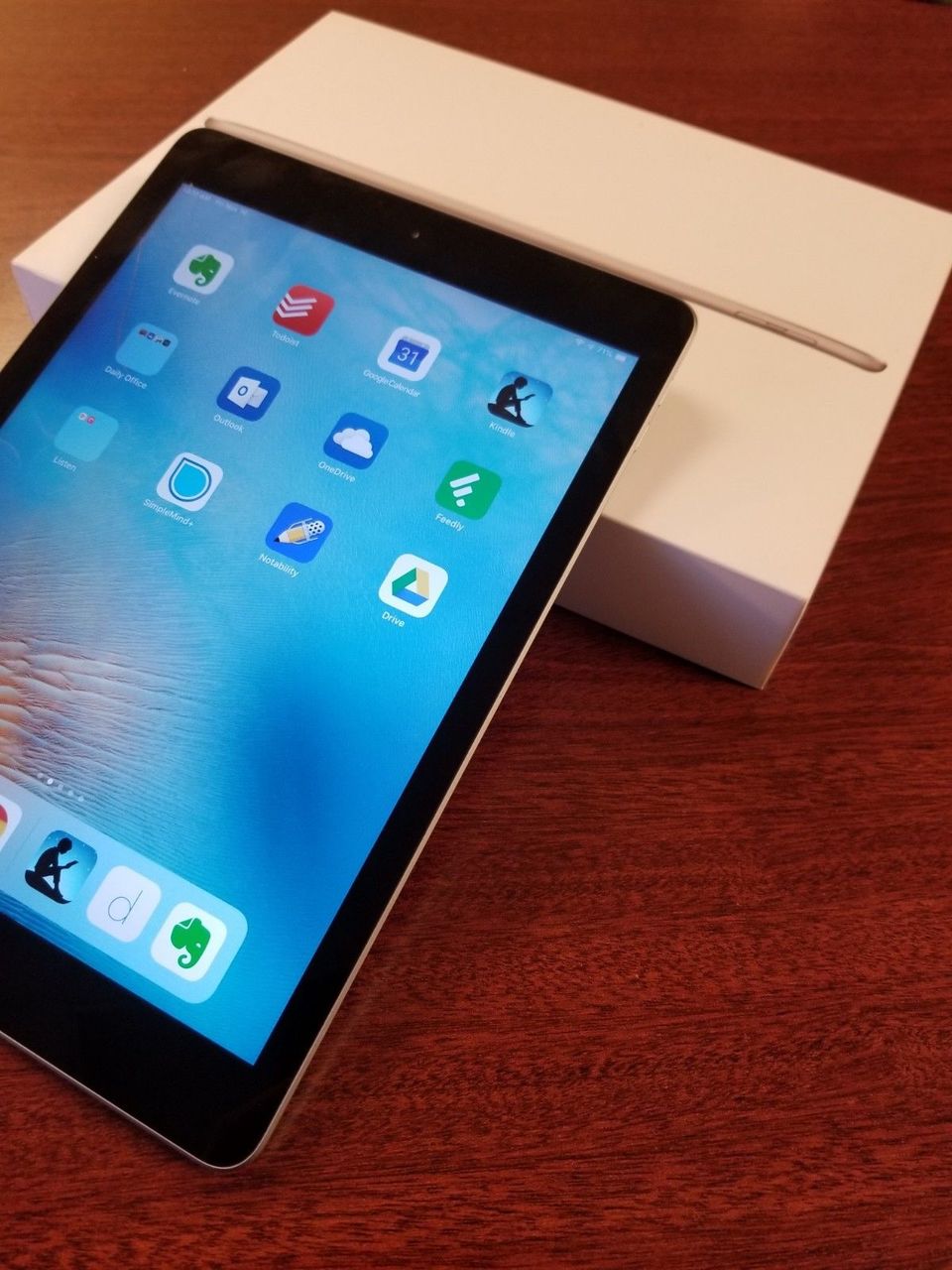 Apple iPad 2017 128Gb Retina Wi-Fi + TouchID A1822 Space Gray - Идеал ...