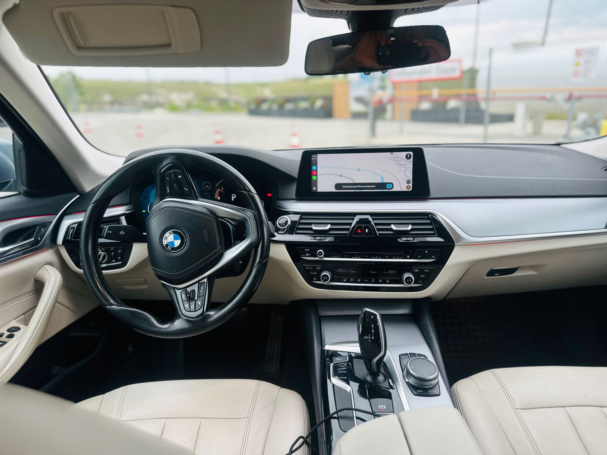BMW 5 Series foto 7