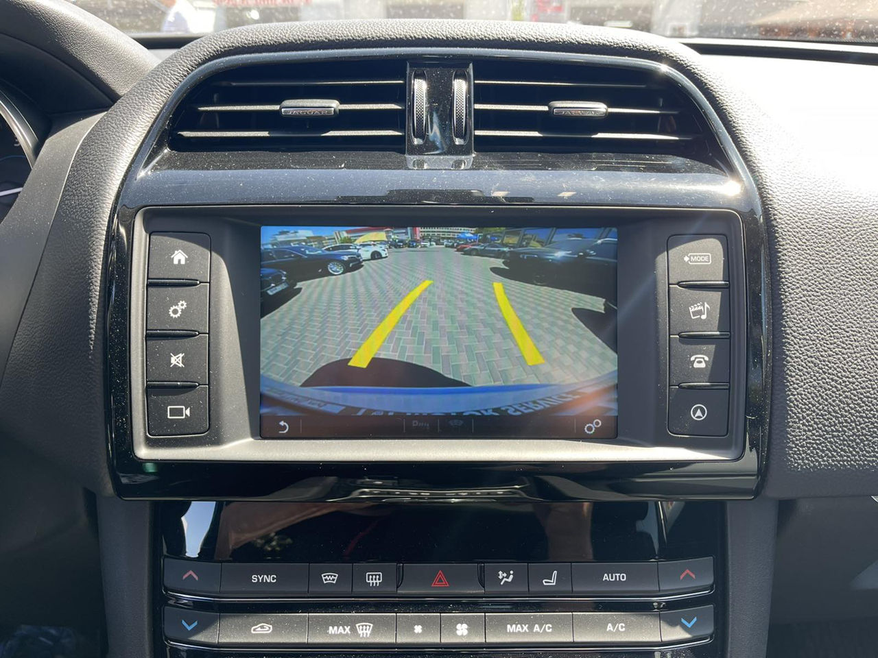 Jaguar F-PACE foto 11