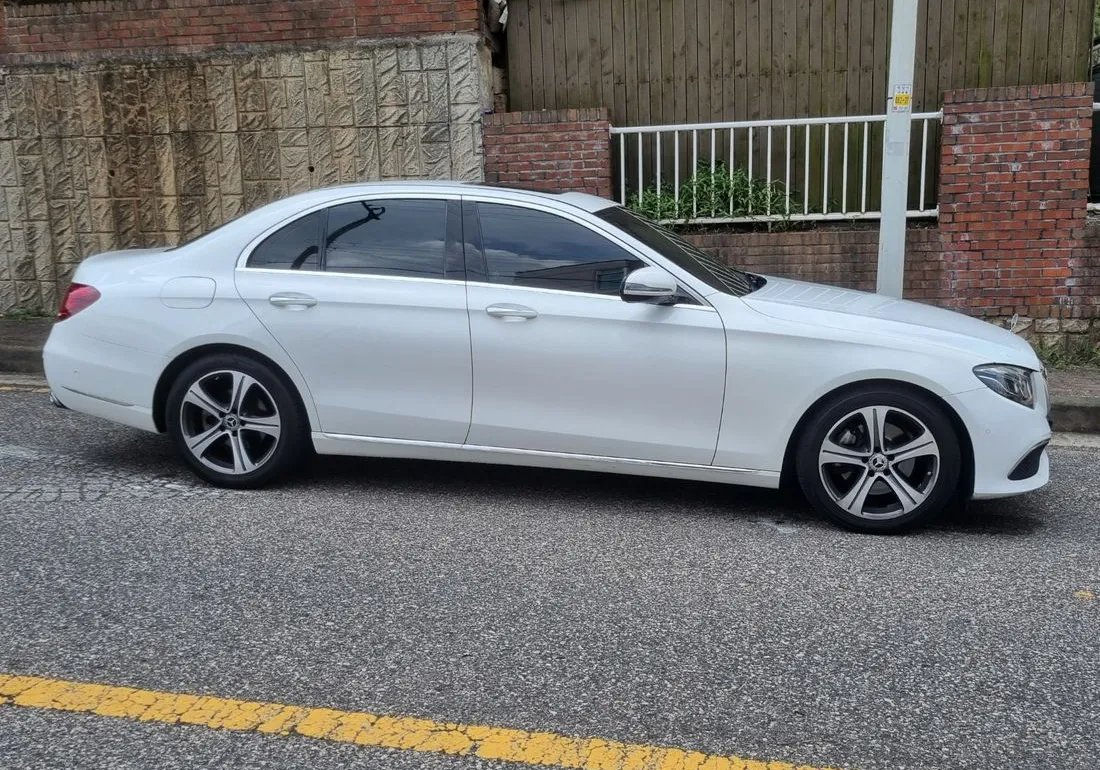 Mercedes E-Class foto 3