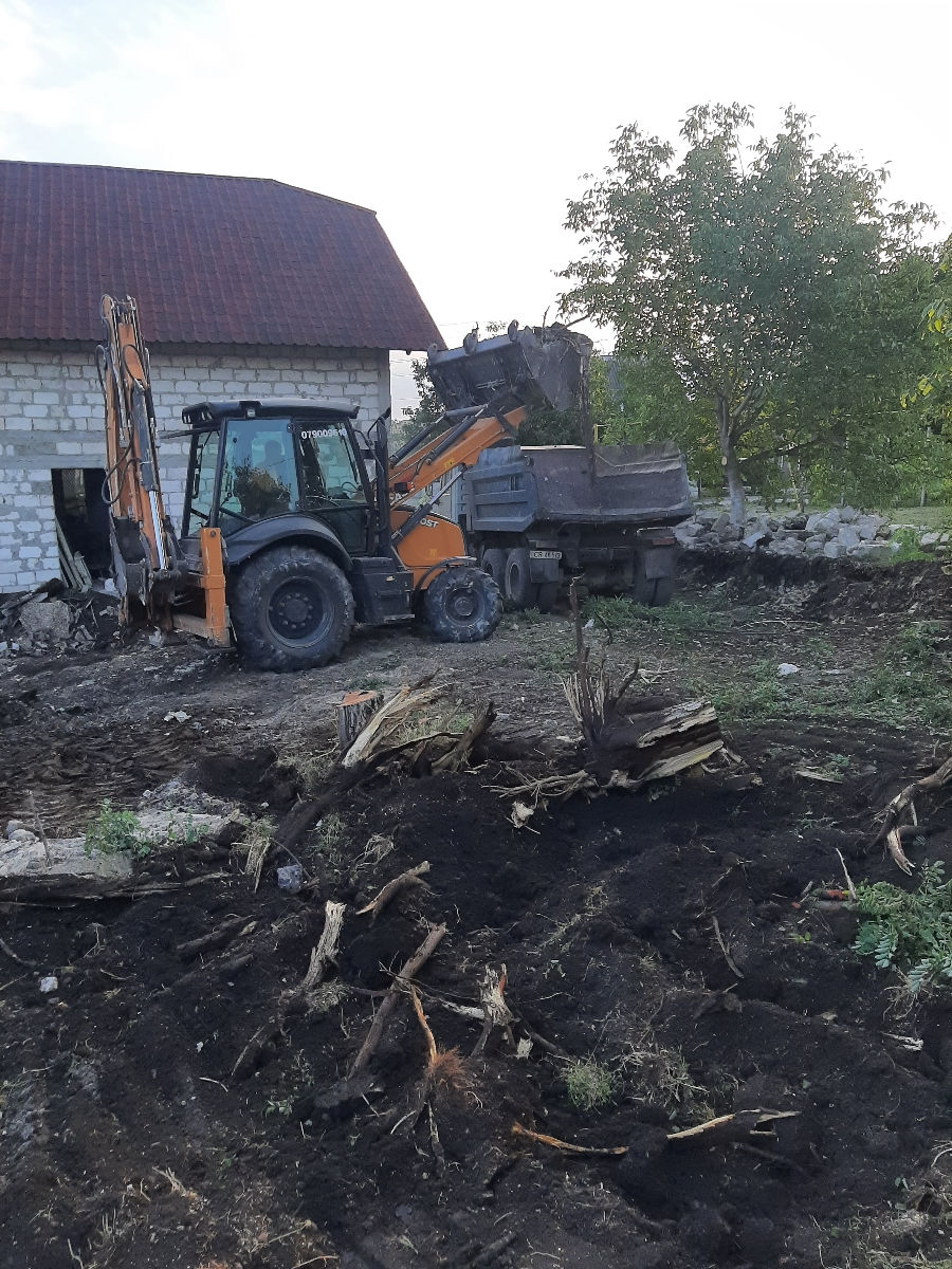 Servicii de excavare TVA 20 % excavator  buldoexcavator tractor Эсковаторные услуги Бульдо Эсковатор фото 1