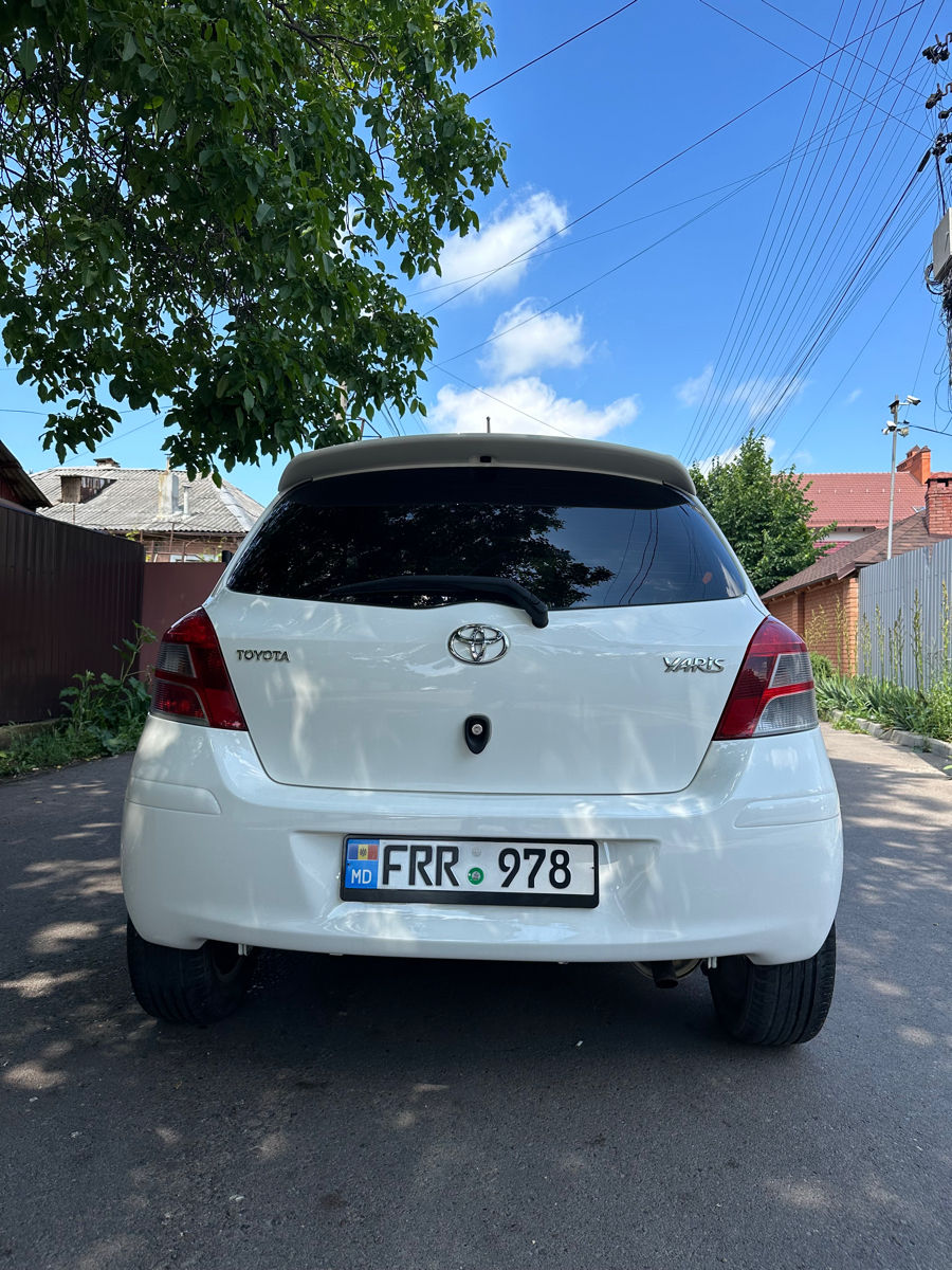 Toyota Yaris foto 3