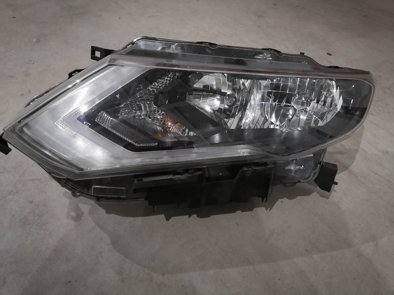 фара левая Fara Nissan qashqai j11 2017-2021