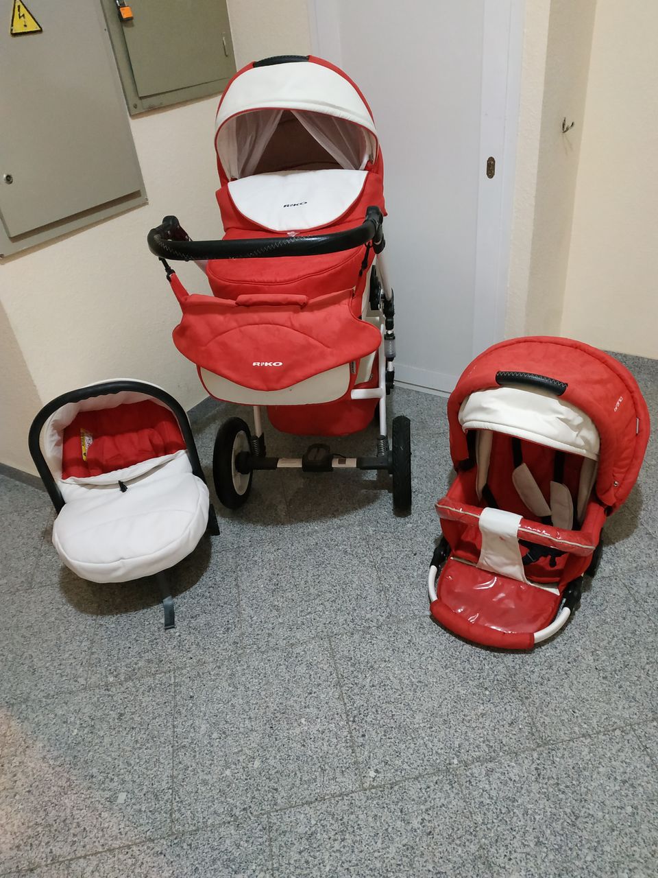 Красивая Riko Brano Eco Alu жаккард 3 в 1