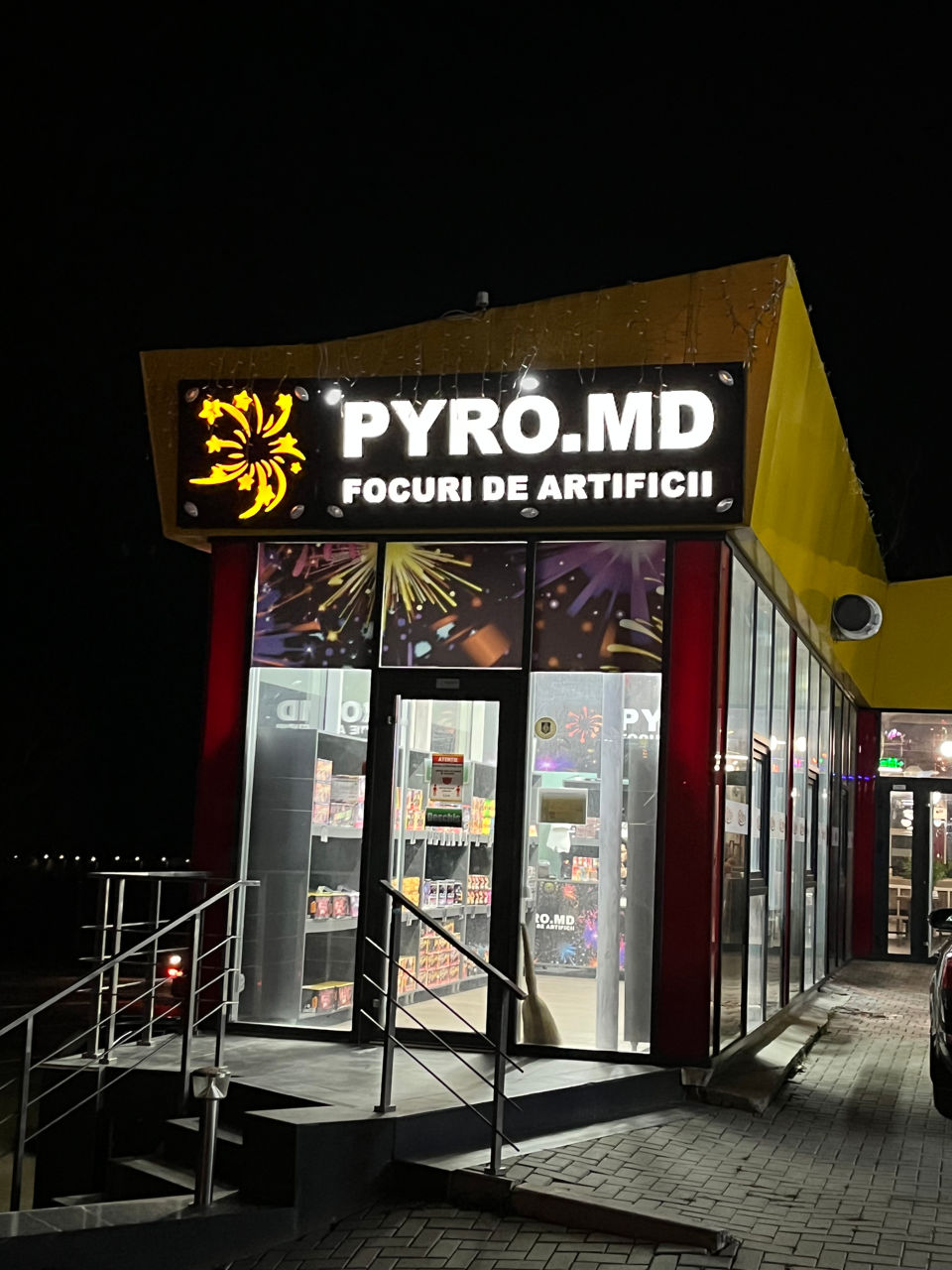 Focuri de artificii cu livrare prin Chisinau / фейерверки с доставкой по Кишиневу pyro.md foto 8