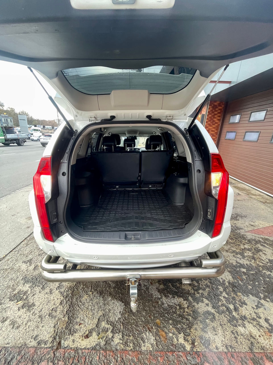 Mitsubishi Pajero Sport foto 4