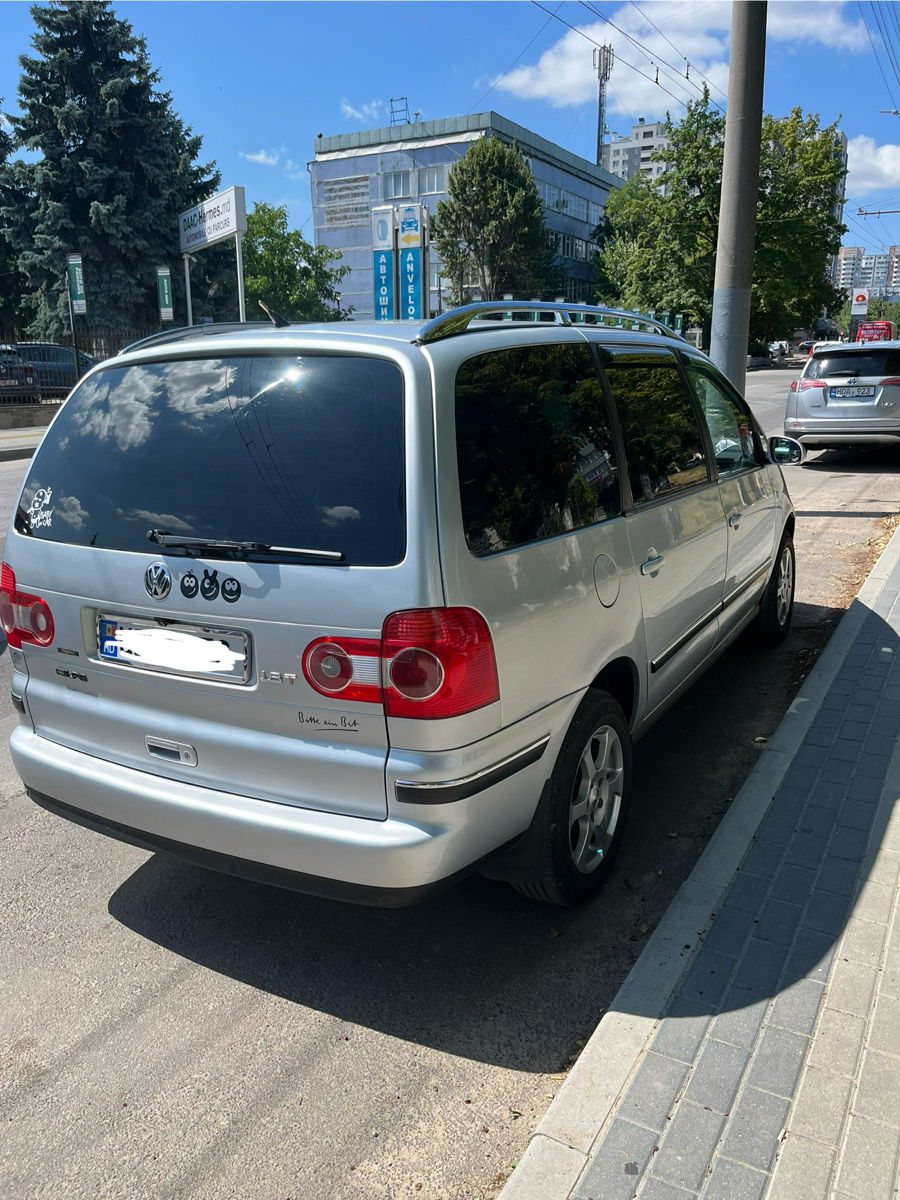Volkswagen Sharan фото 0