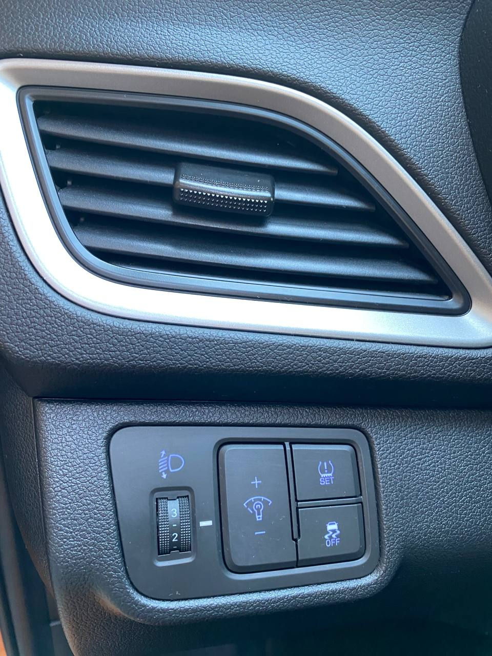 Hyundai Accent foto 16