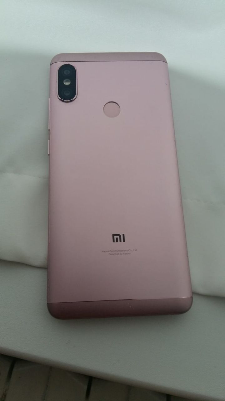 Продам телефон Xiaomi note 5,1300лей могу скинуть