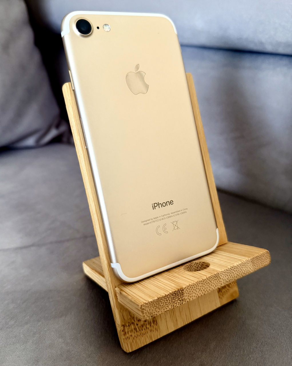 Apple iPhone 7 (32 GB) foto 1