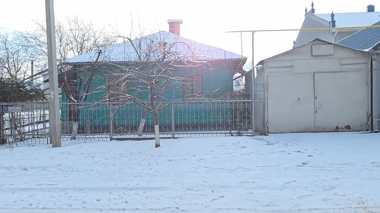 Casă pe un nivel 89 m2 - 4 camere - încălzire autonomă - teren - tur 3D - Bălți