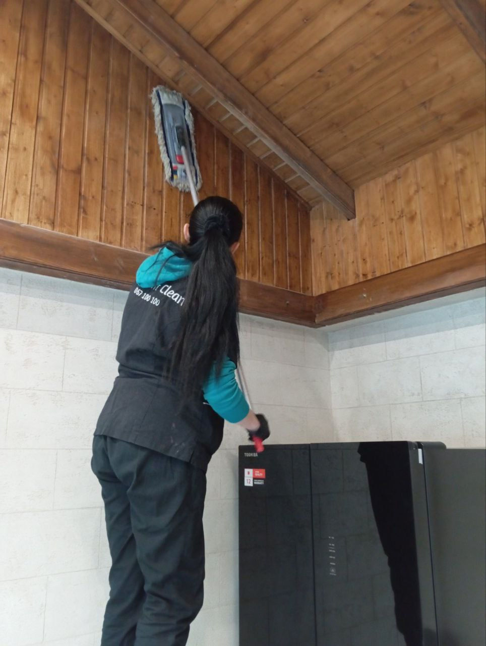 Servicii profesionale de curatenie dupa constructor/reparatie! Avem tehnica si solutii speciale! foto 8