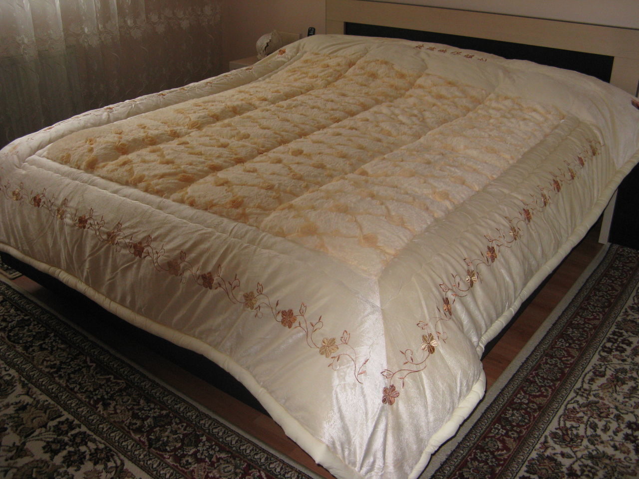 Покрывало одеяло на кровать 220х240
