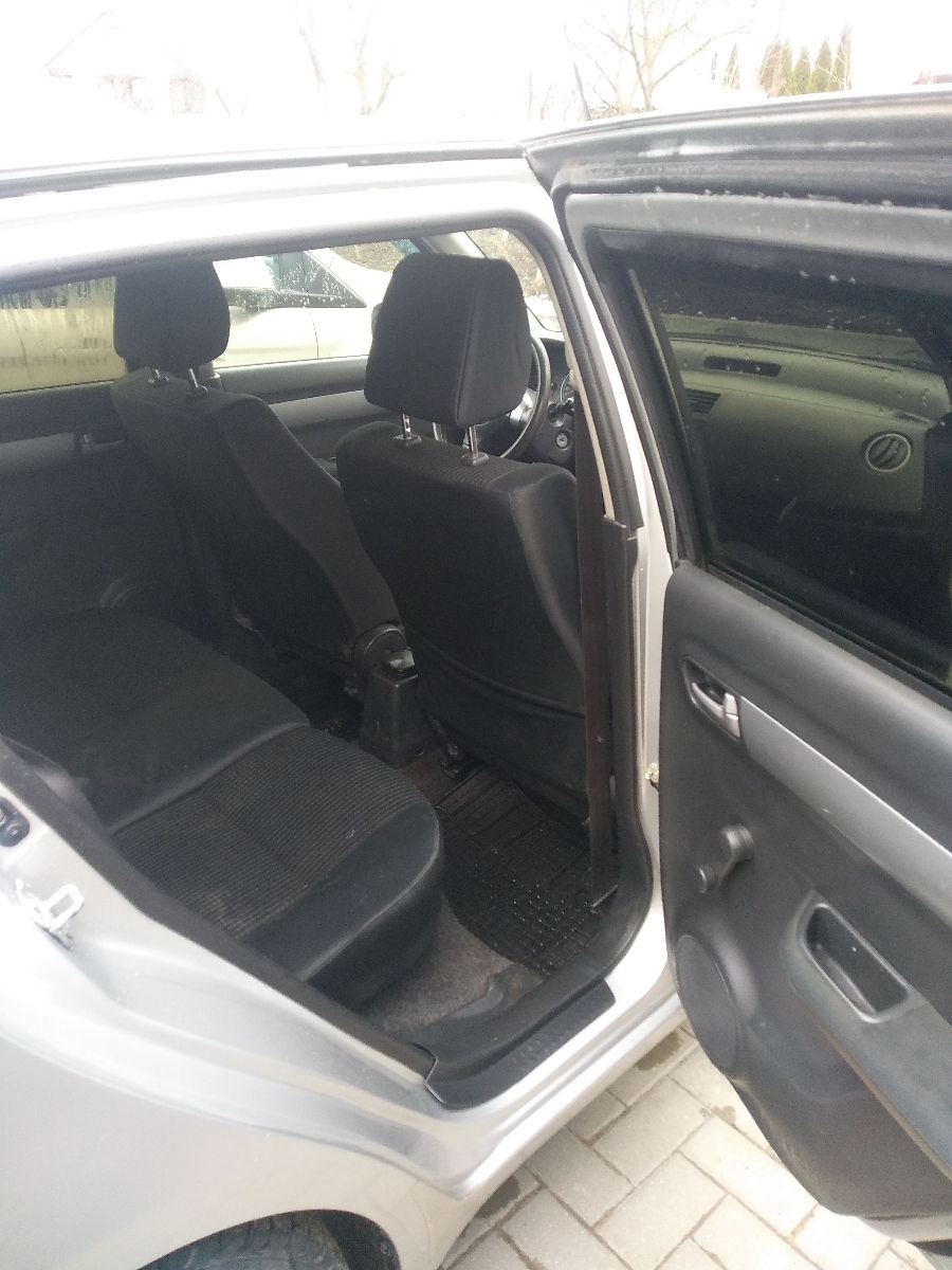 Suzuki Swift foto 6
