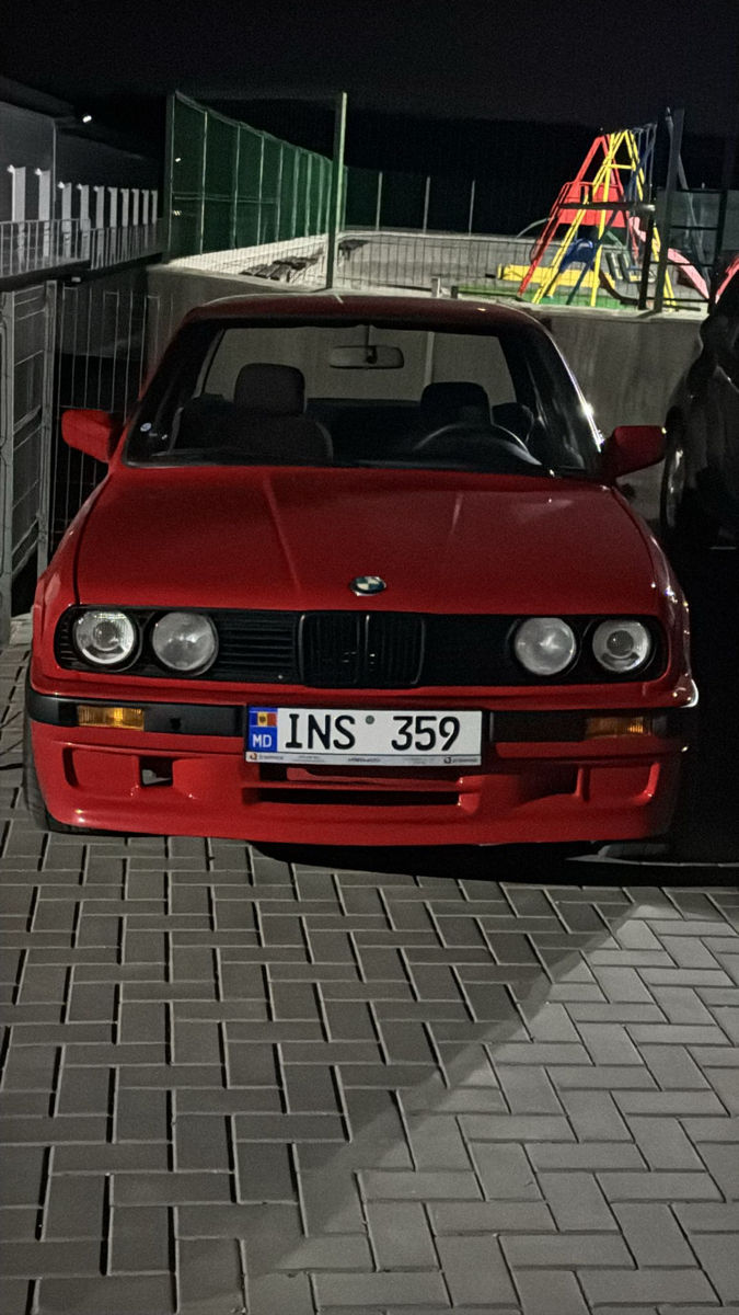 BMW 3 Series фото 8
