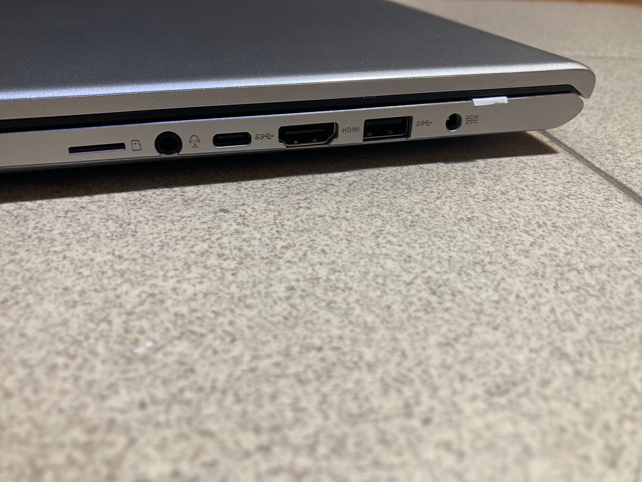 Asus R754 17 inch i7-10Gen 16 RAM SSD 512 фото 3
