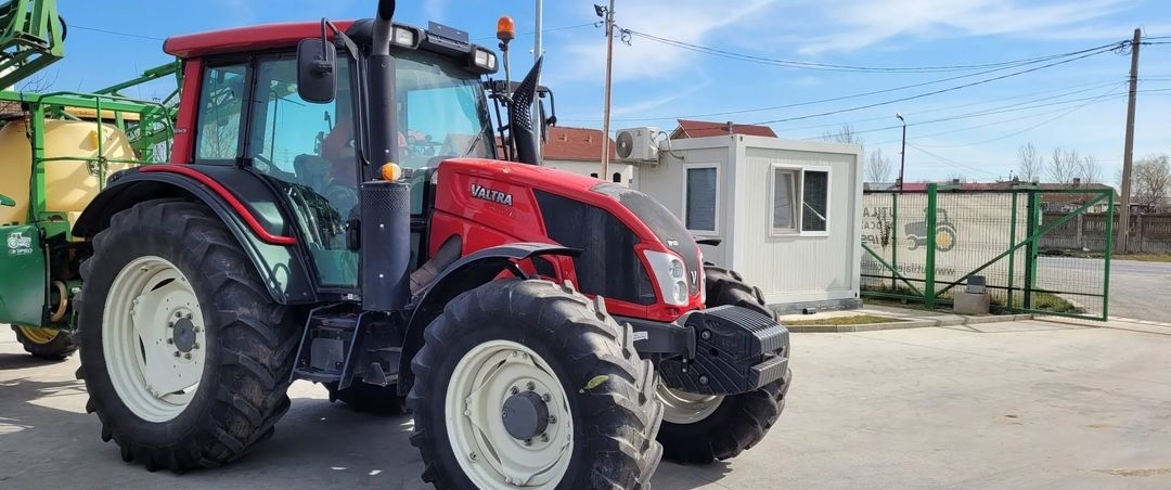 Valtra N 123 foto 1