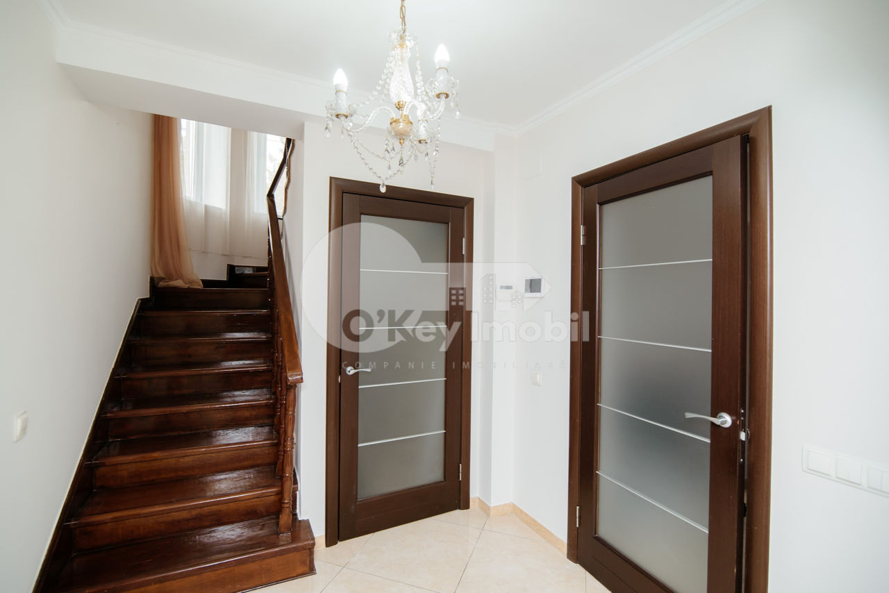 Casa, 250 mp, Telecentru, 2200€ ! foto 6