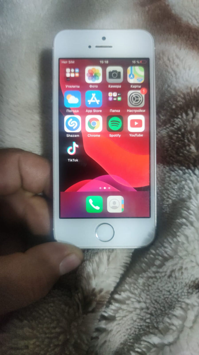 iPhone se 2016 64gb