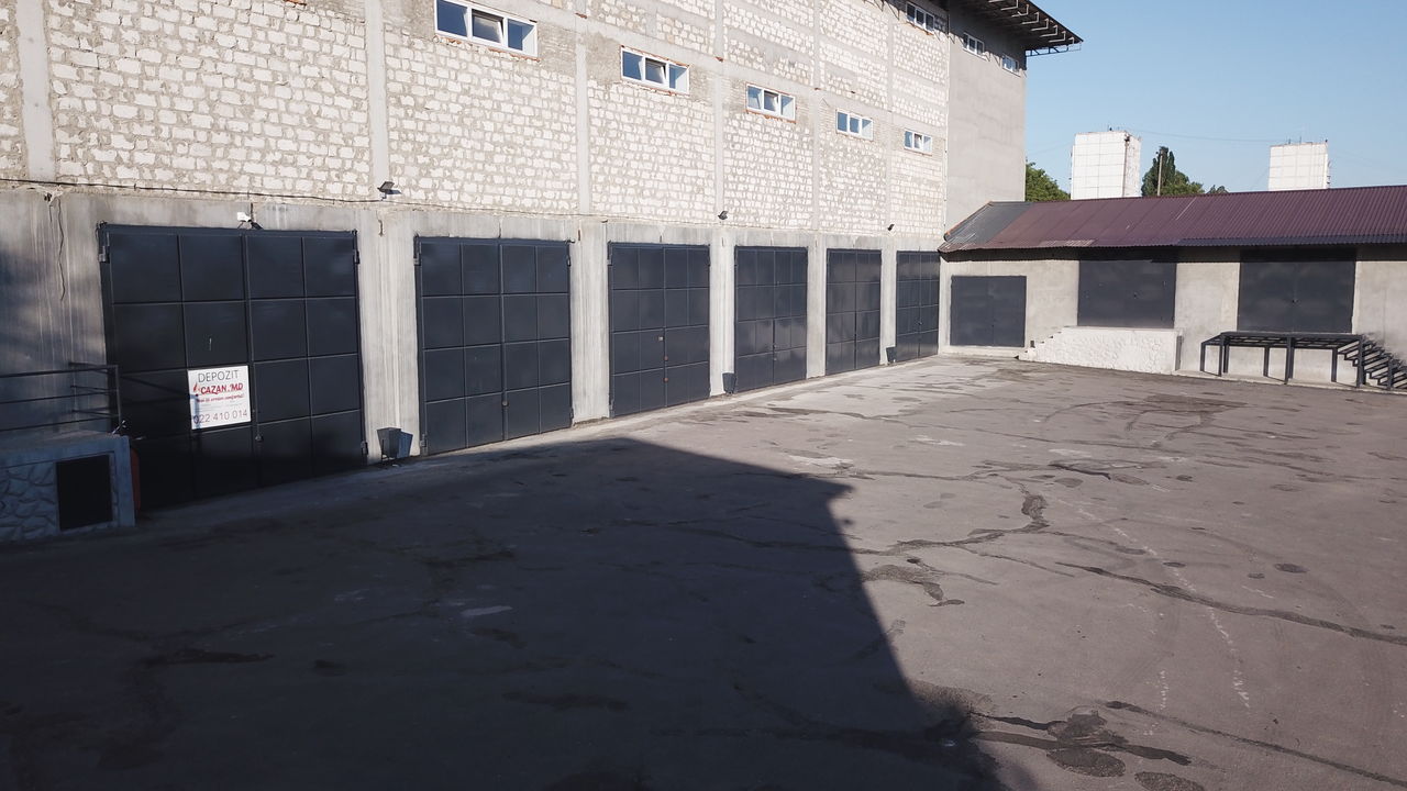 Ofer spatii in chirie sub depozit, de la 40 la 1000 m2, in Buiucani, teren ingradit, paza фото 2