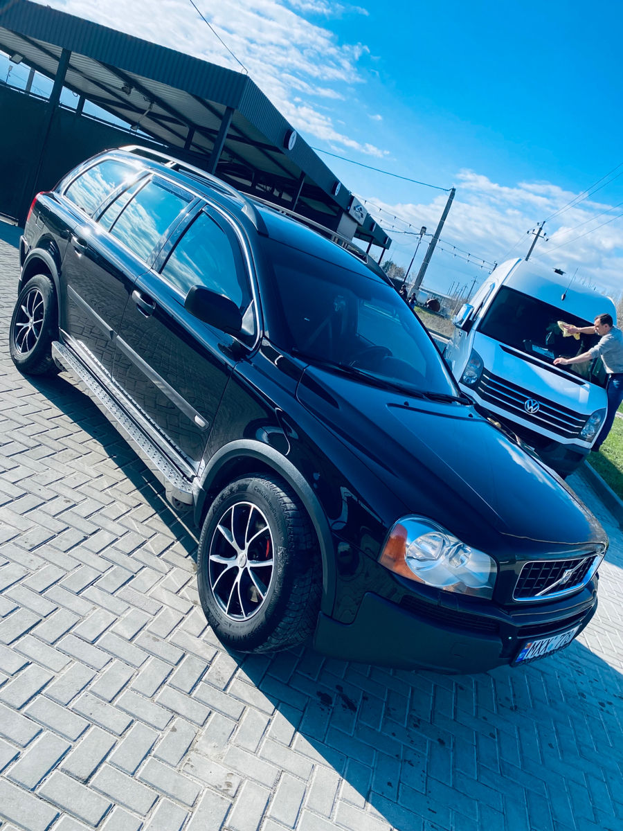 Volvo XC90 foto 1