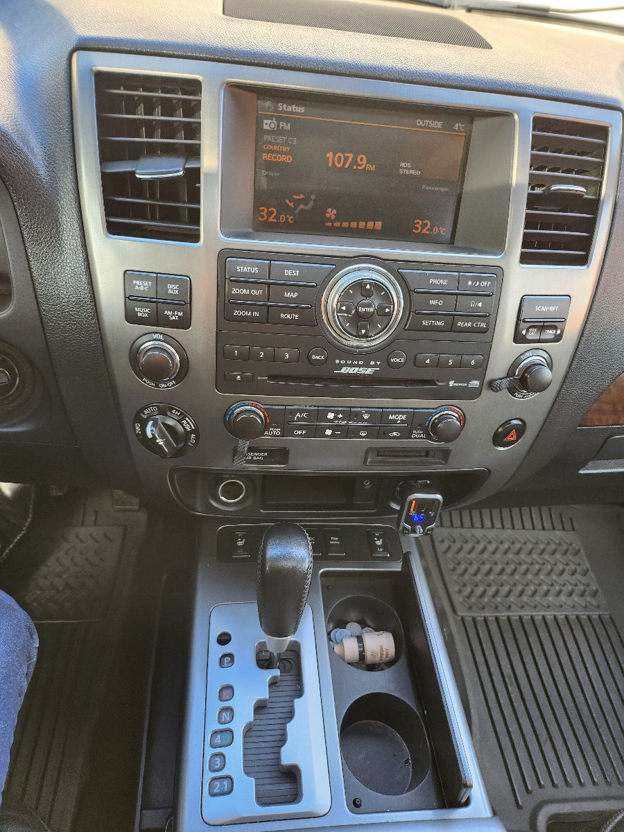 Nissan Armada фото 16