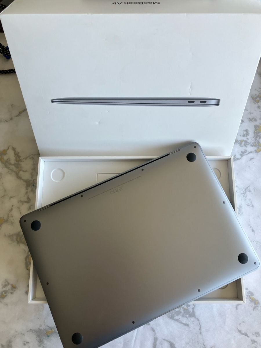 13,3" Apple MacBook Air A2337, Argintiu, M1 with 8-core CPU and 7-core GPU, 8GB/256GB, macOS NEW nou foto 1