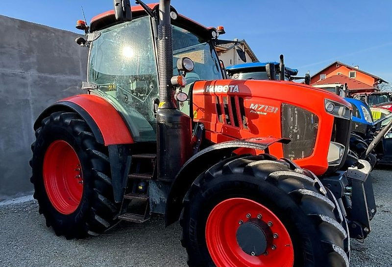 Kubota M7131 Premium foto 0