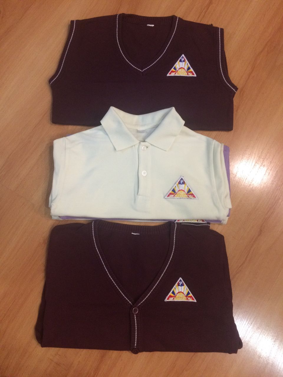 Школьная форма лицея « Наталья Георгиу « 1 класс . Состояние отличное