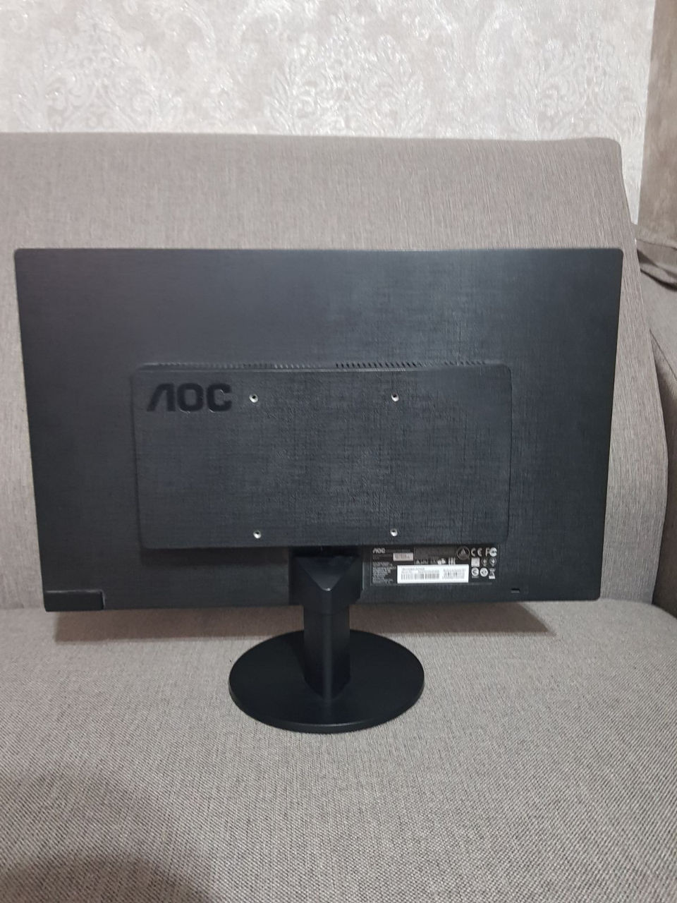Лос LCD Monitor (LED Backlight)