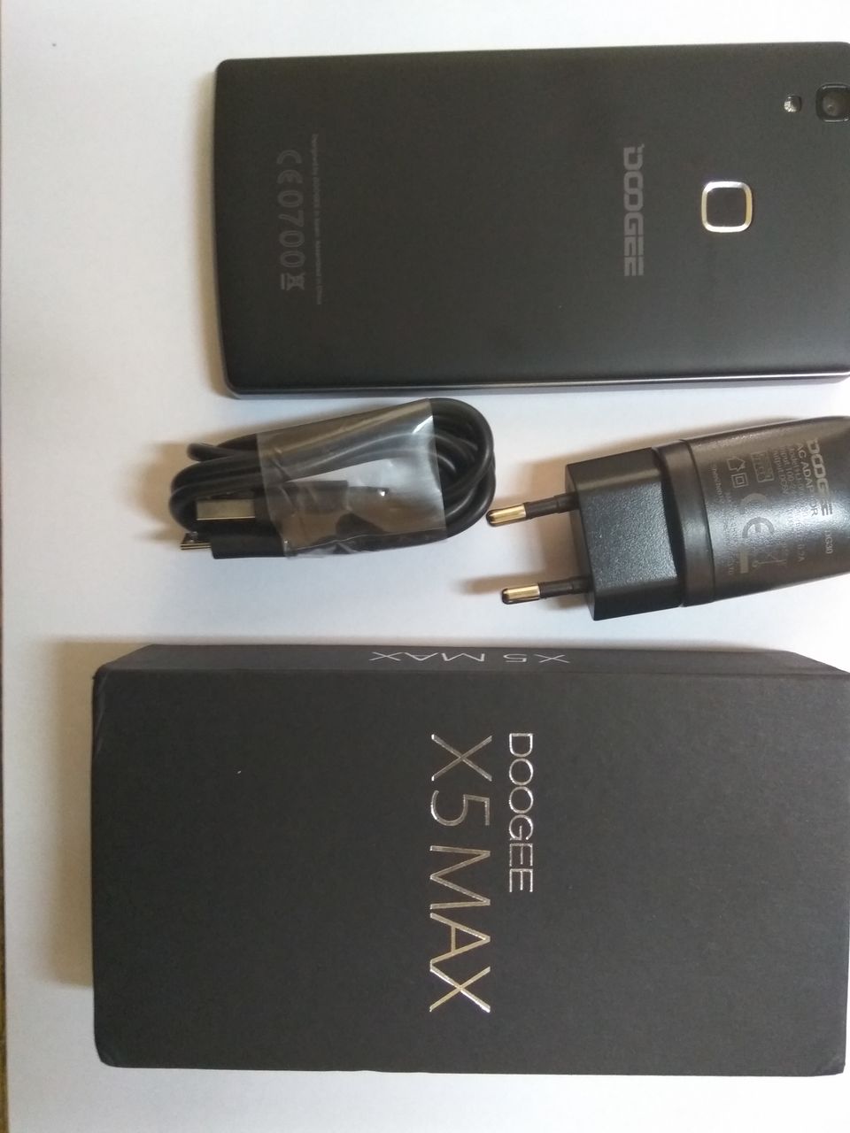 Супер телефон, Doogee F5 2600 lei, Doogee X5 Max 1500 lei, Xiaomi RedMi ...