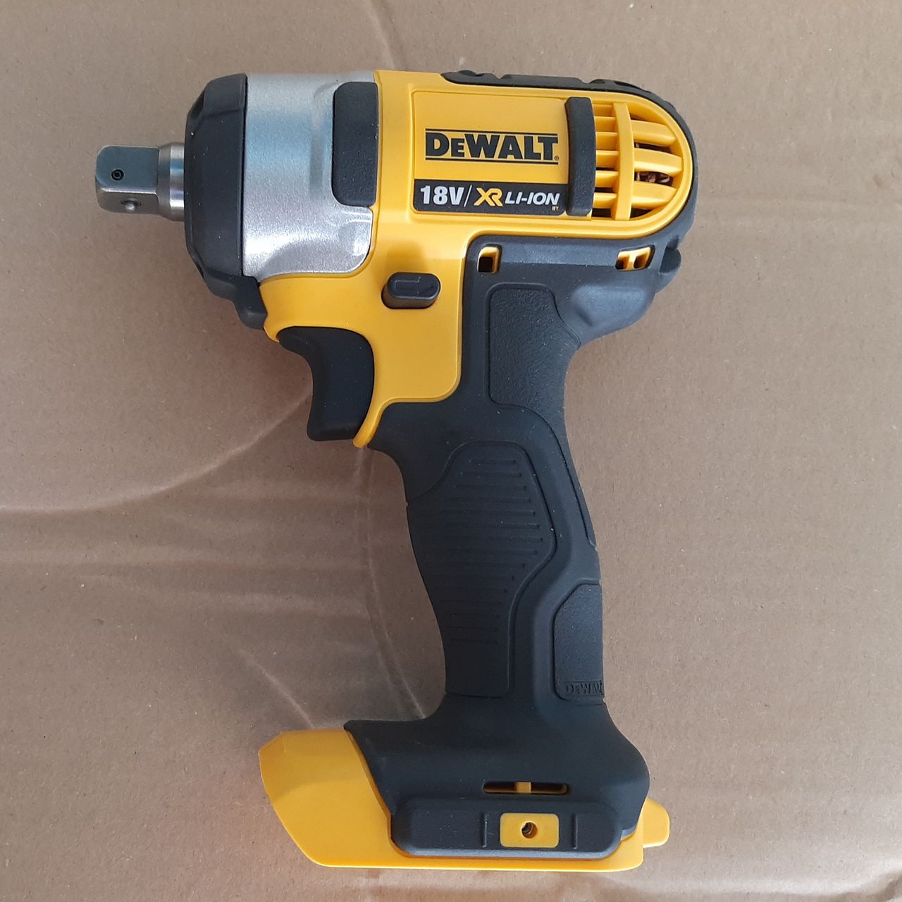 Dewalt DCF 880