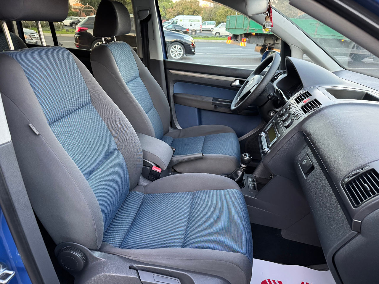 Volkswagen Touran фото 9