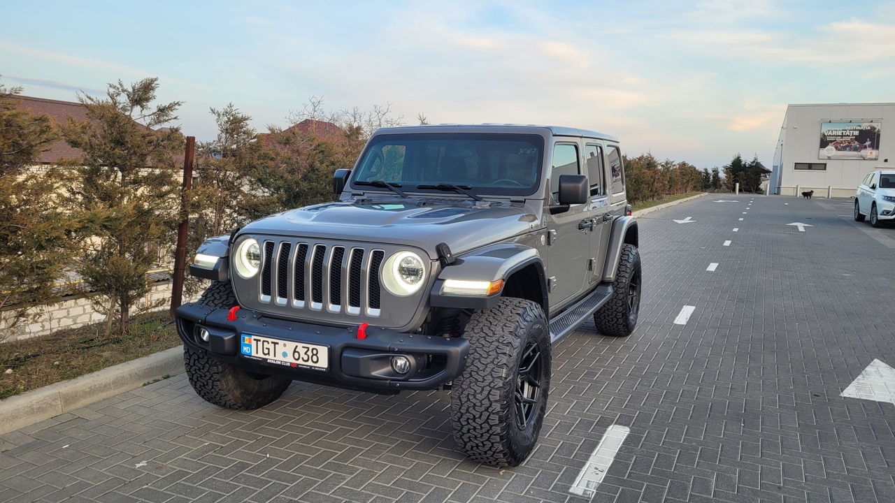 Jeep Wrangler фото 0