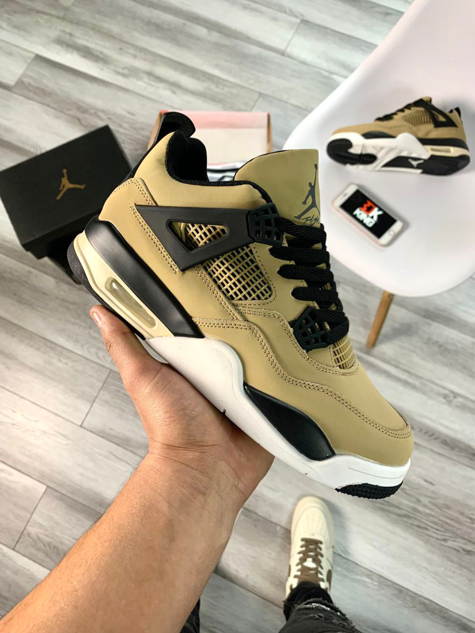 Air Jordan 4 Retro