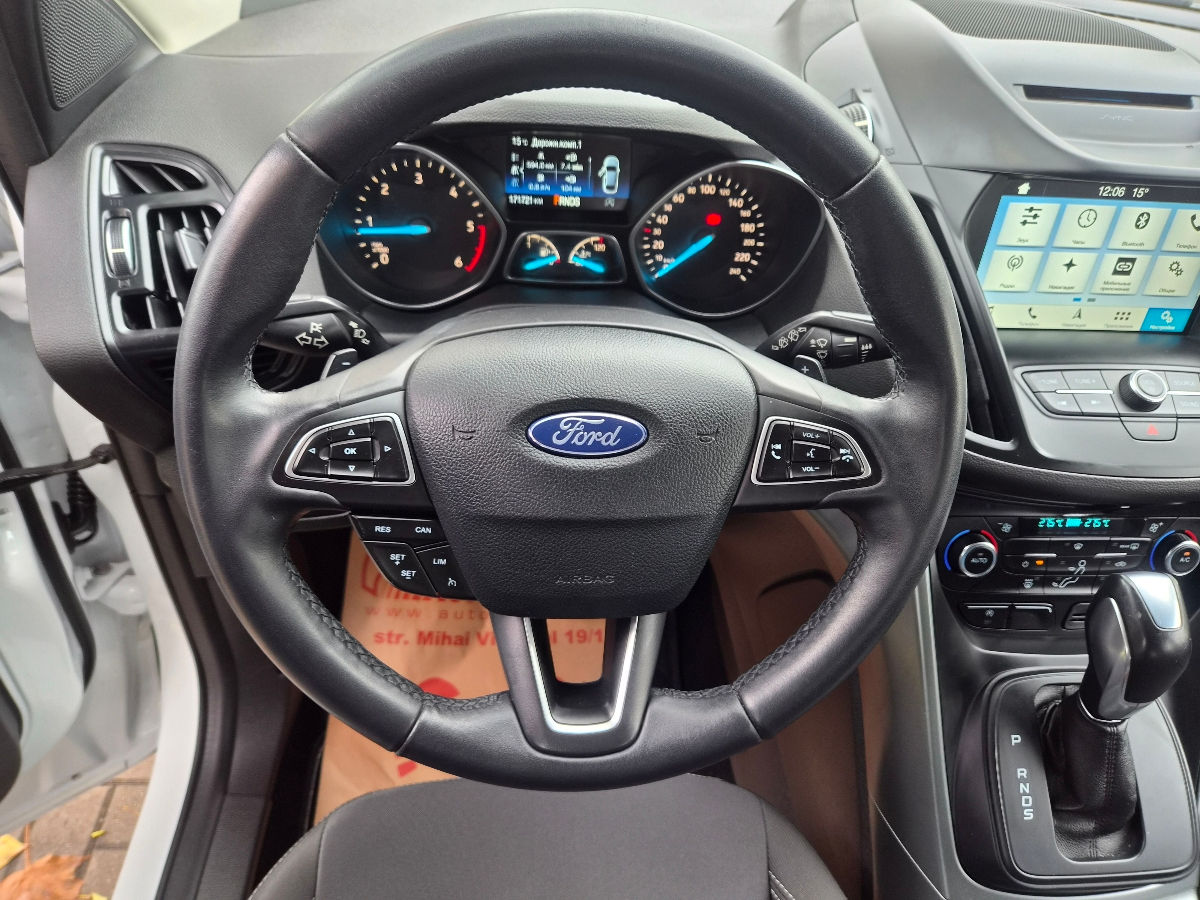 Ford Kuga 2018 photo 16