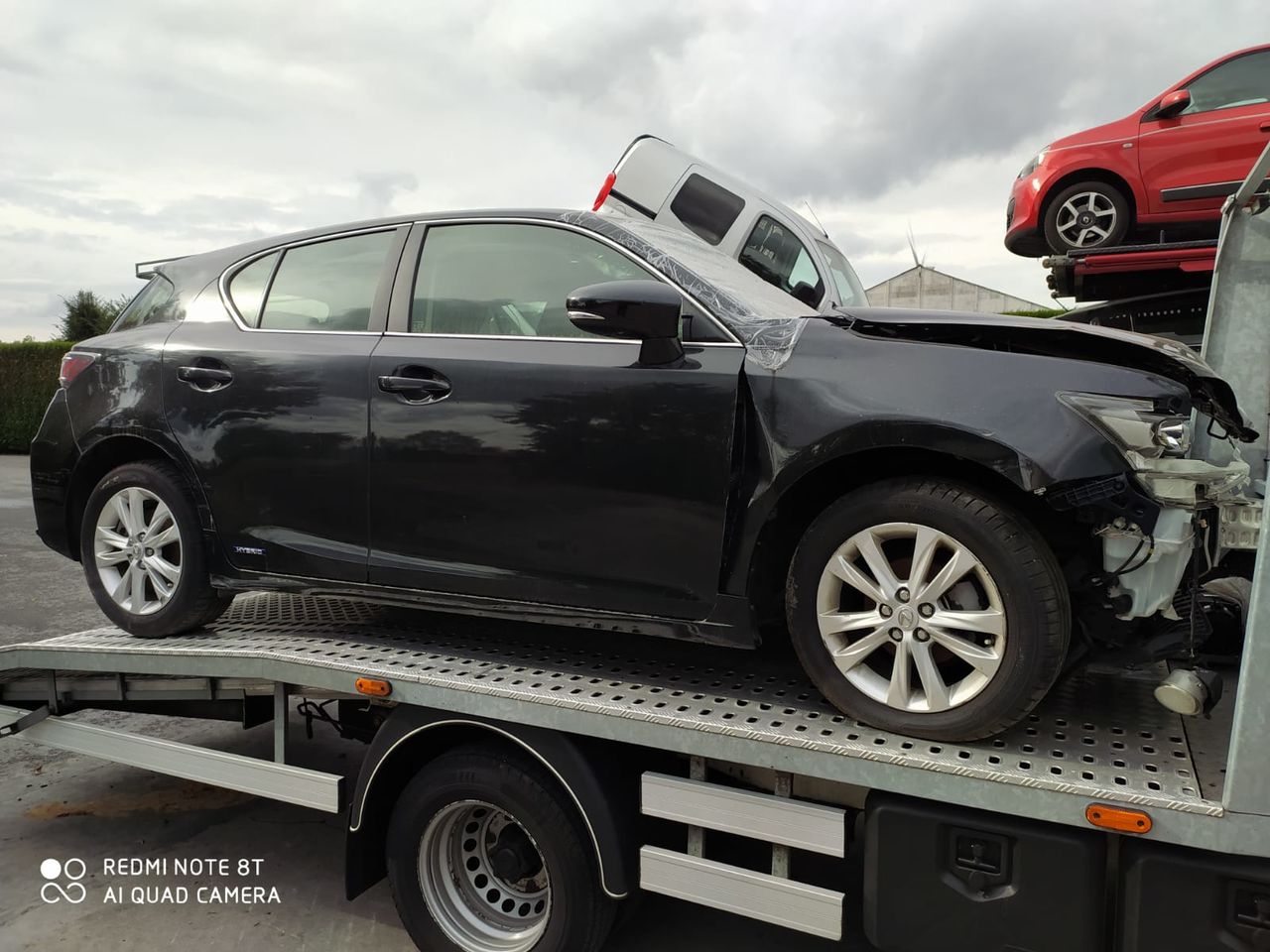 Lexus CT200h Запчасти foto 7