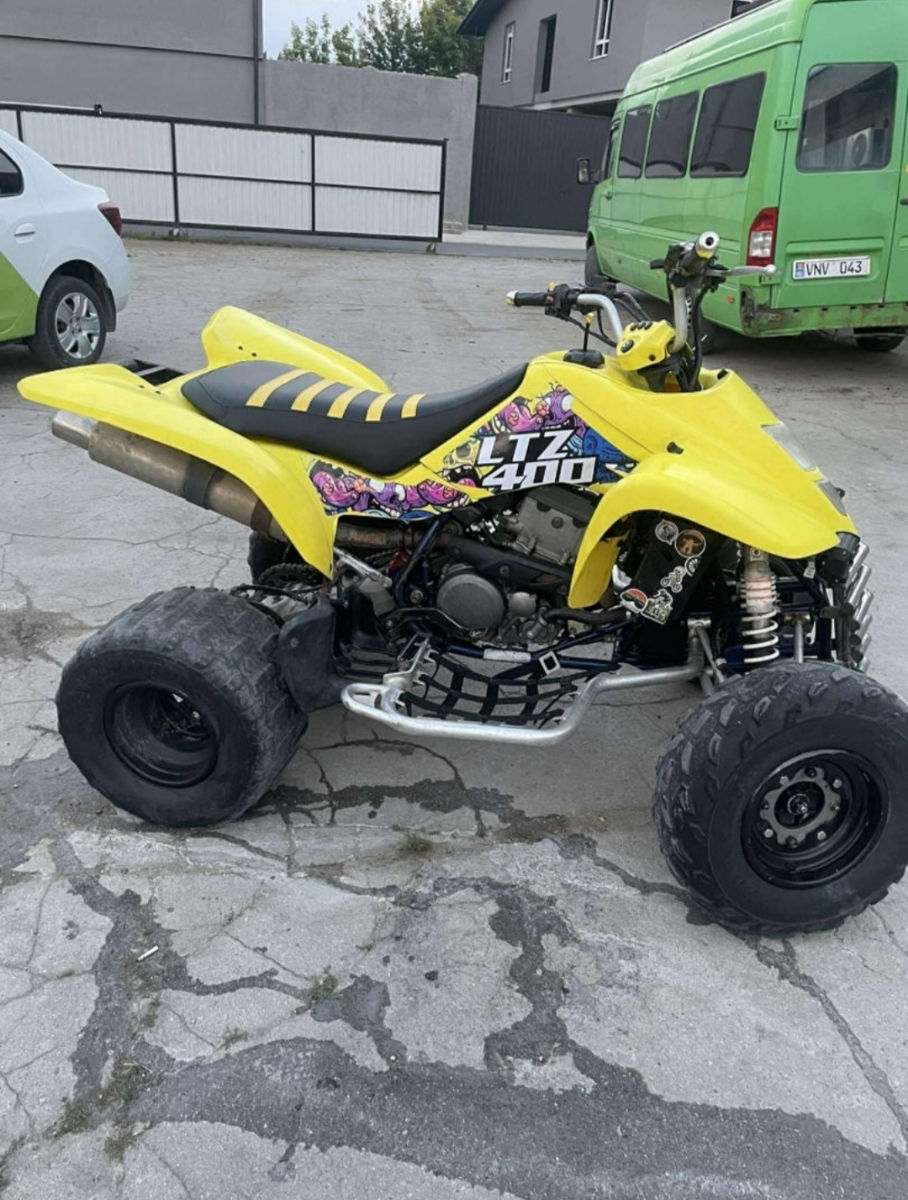 Suzuki LTZ 400 foto 4