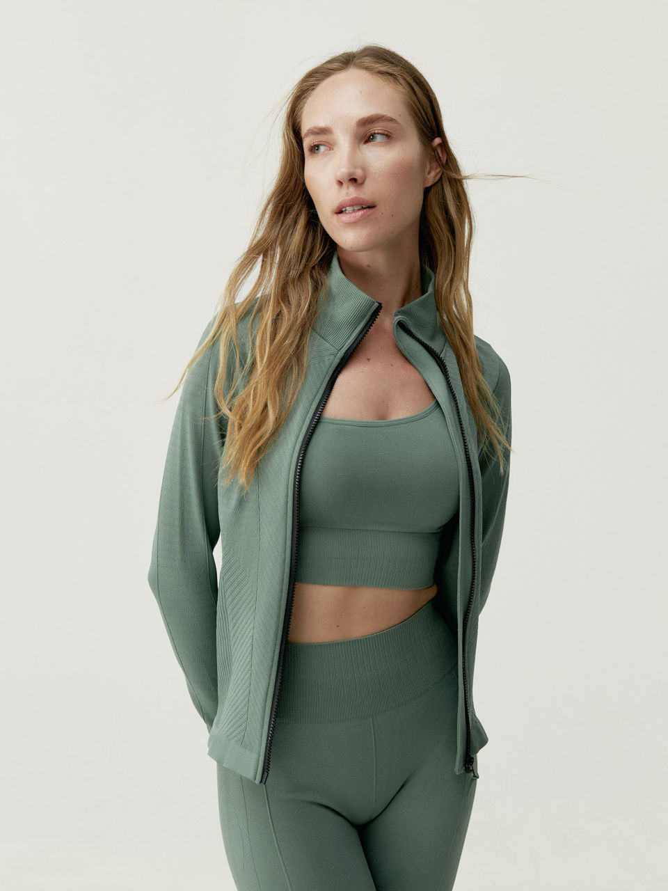 Sport jacket - Born living yoga foto 1