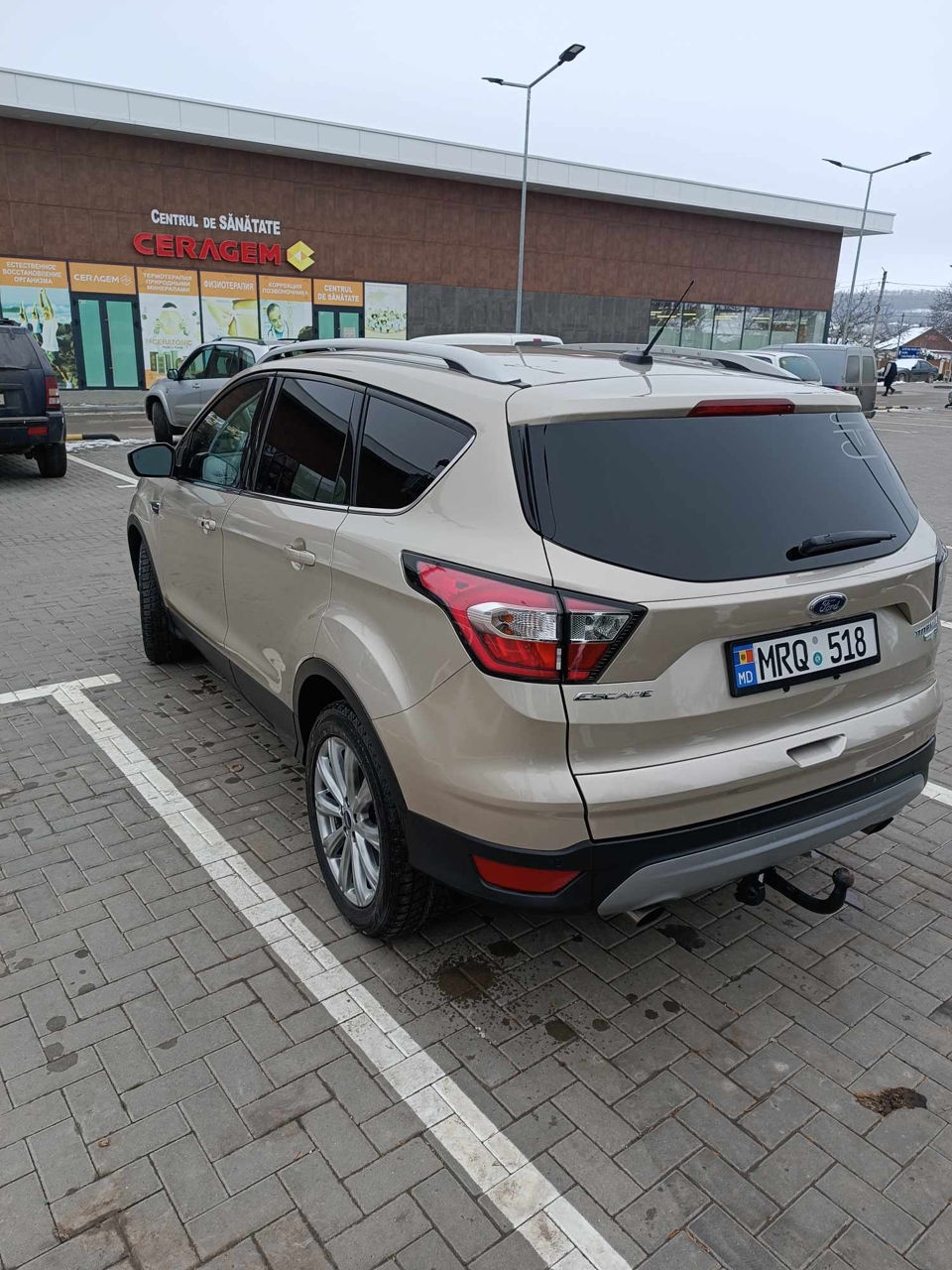 Ford Escape фото 1