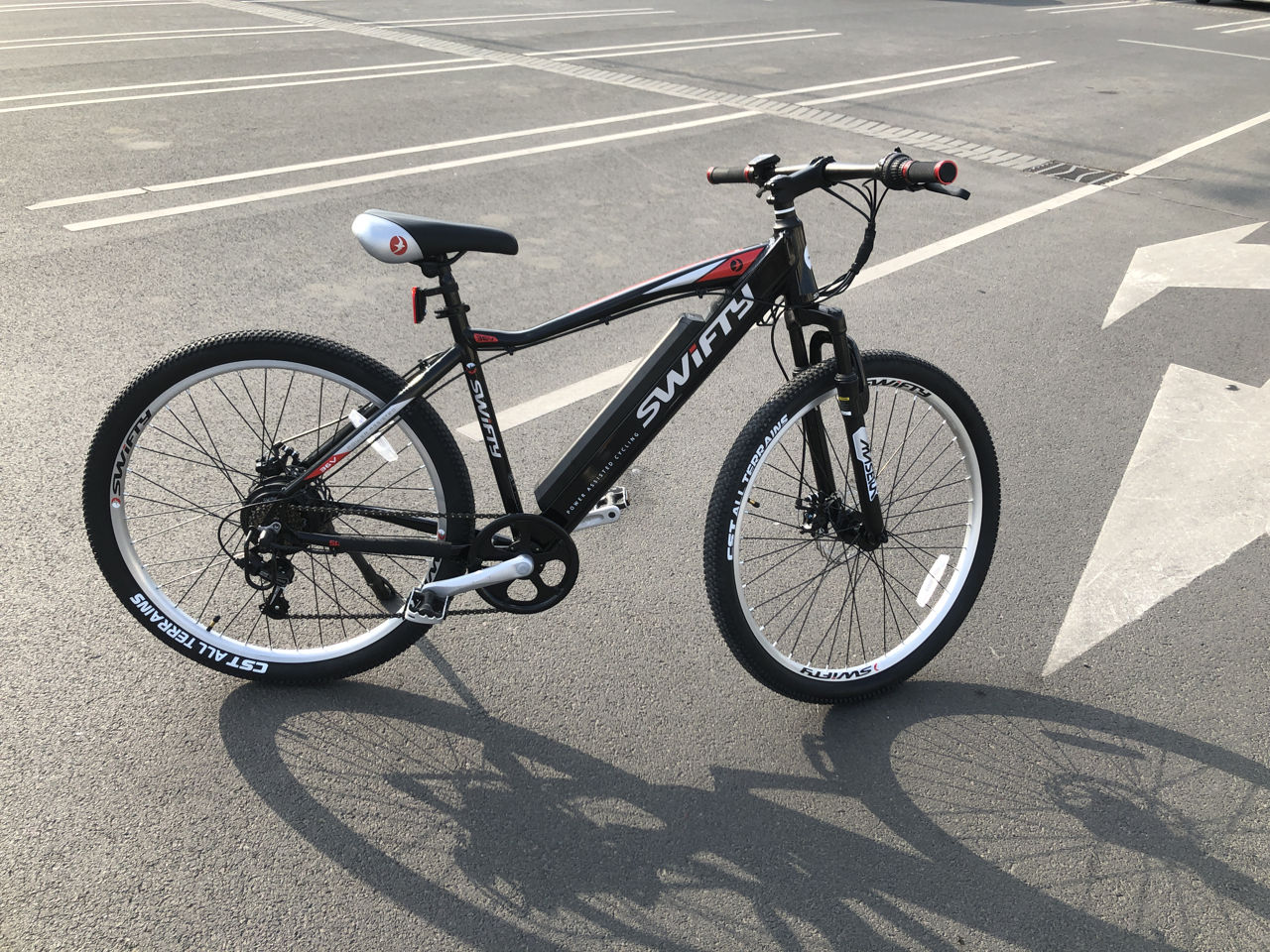 Bicicleta electrica Swifty Electric Mountain Bike with SemiIntegrated Battery