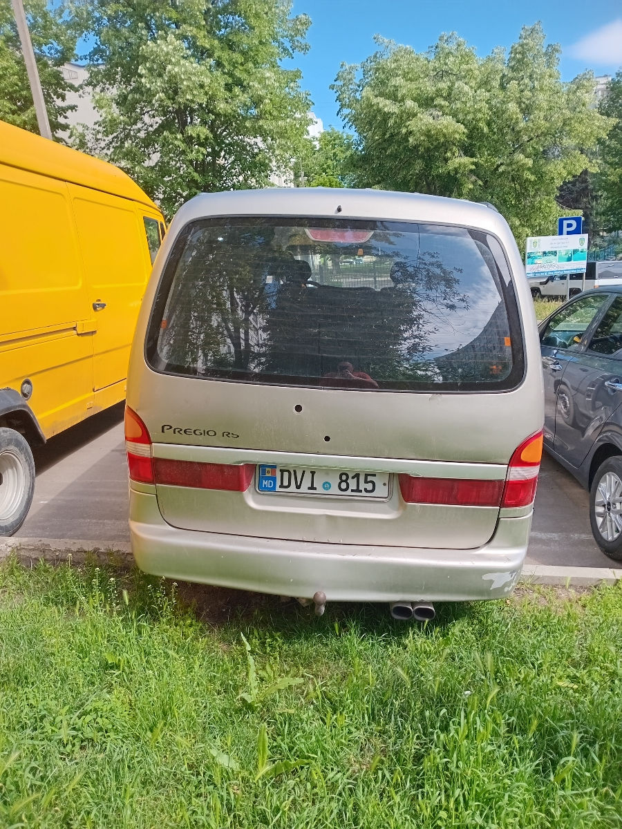 KIA Pregio foto 3