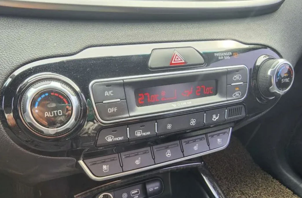 KIA Sorento foto 7