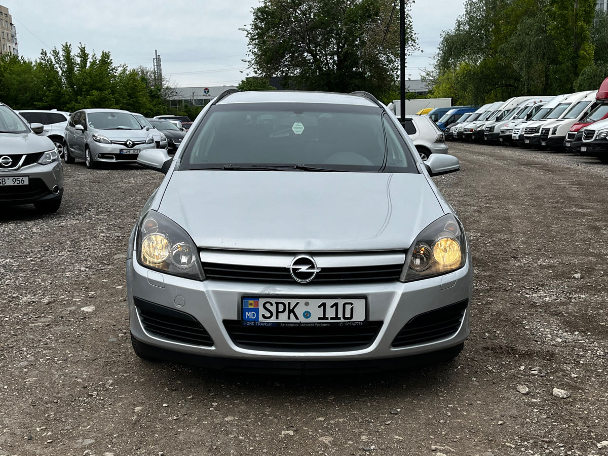 Opel Astra foto 1