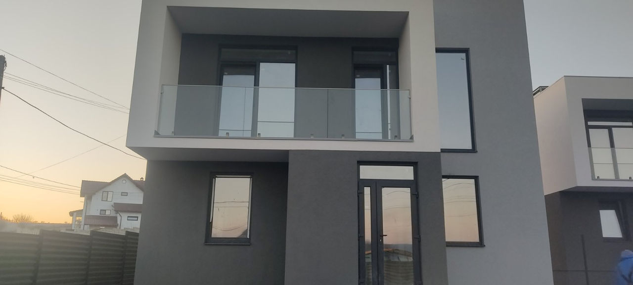 Balustrade din sticlă călită pe exterior după dimensiunile necesare foto 2